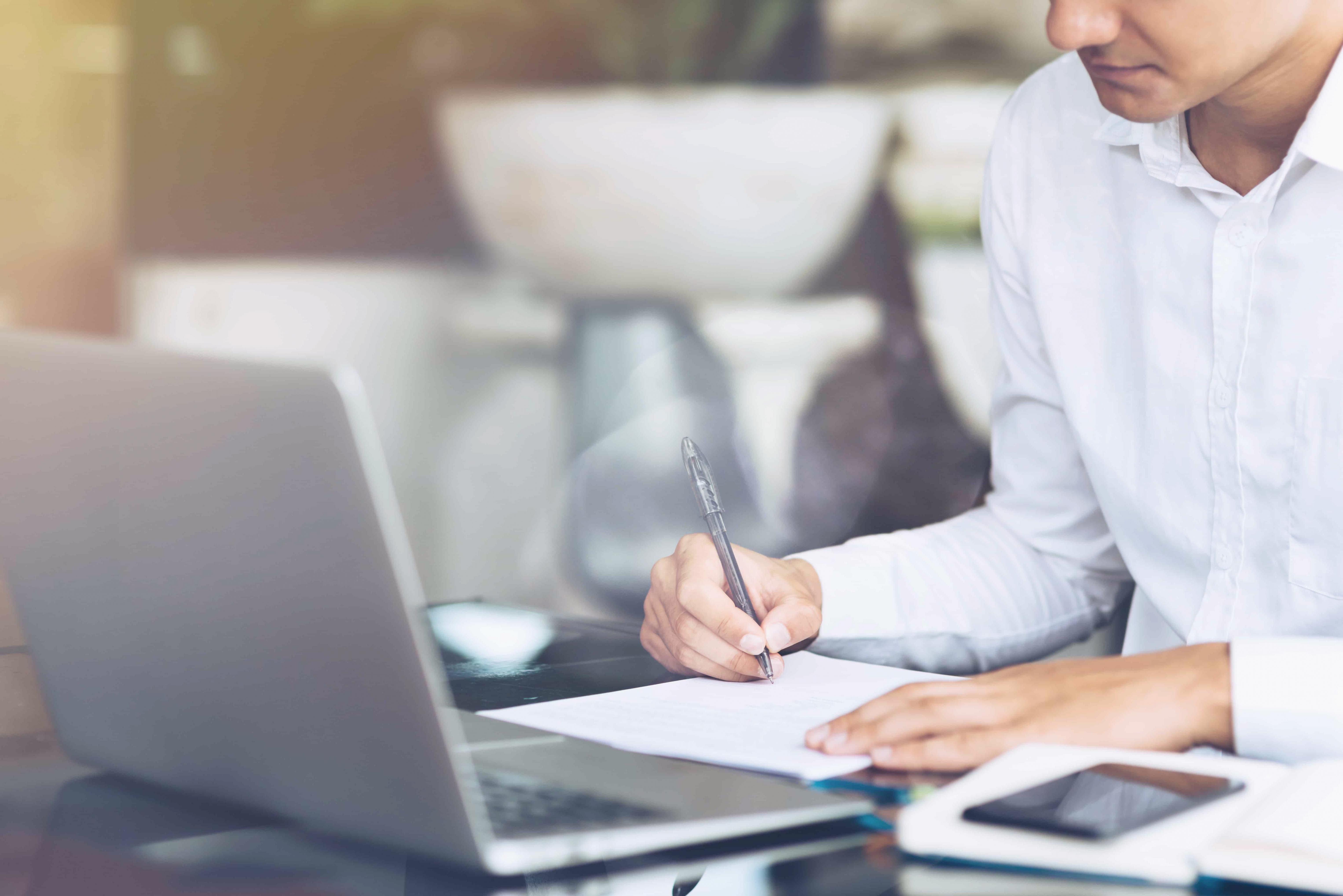 Intervenant expert en investissement lors d'un webinaire